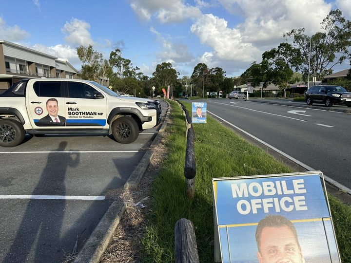 Roadside Oxenford